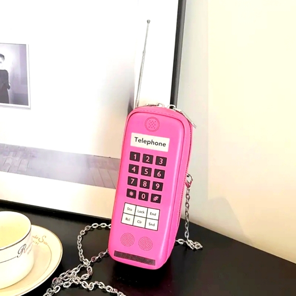 Phone Shaped Purse - Picture 3 of 5